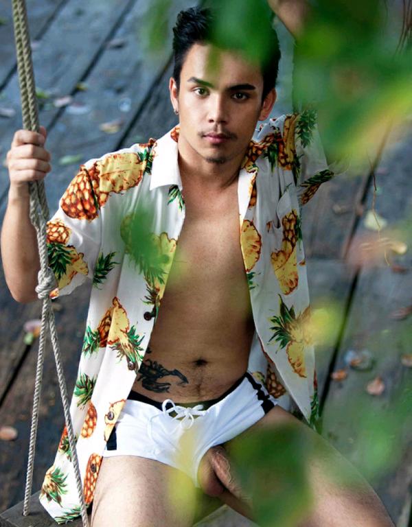 MAN-OMG-7---JOEY-RAINING-BOY